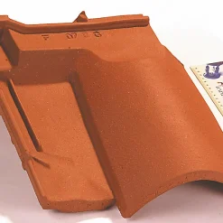 Castorama Sous Faîtière 3/4 Pureau Oméga 10 Mistral Et Rouge Nuancé